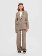 Indlæs billede til gallerivisning Selected Femme SLFRITA LS CLASSIC BLAZER CAMEL MEL NOOS
